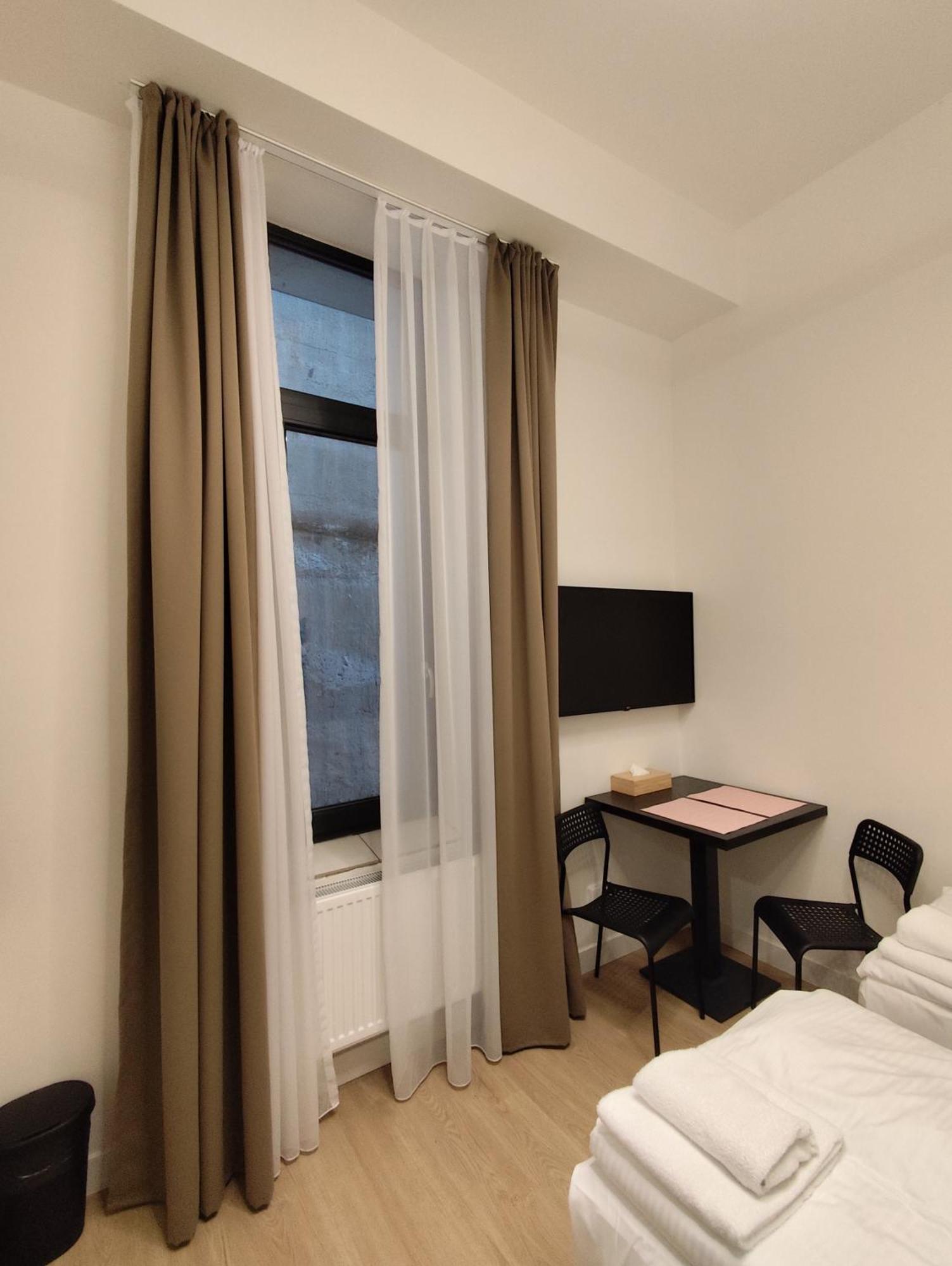 Post 120 Suites Praag Buitenkant foto